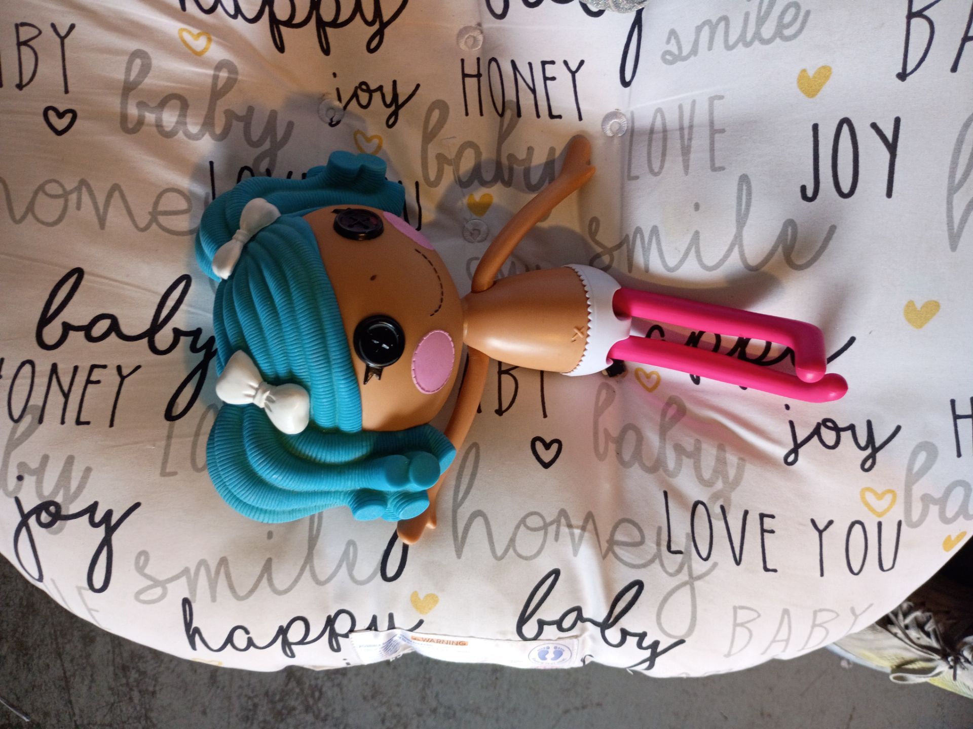 Lalaloopsy doll no clothes