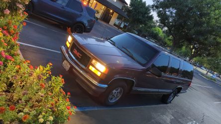 Gmc truck suburban v8 5.7