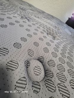 King size mattress with metal bedframe