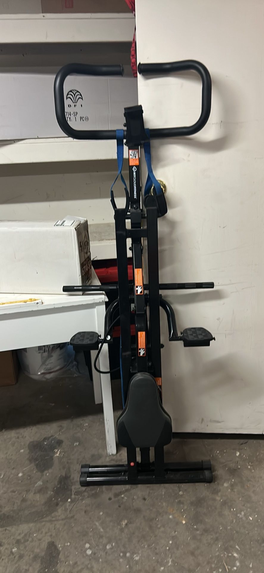 Tug N Tow Squat Row Machine