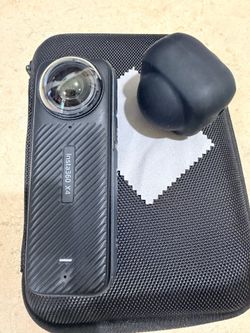 Insta360 X4