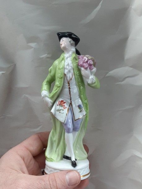 Crown N Porcelain Figurine 6.5 In.