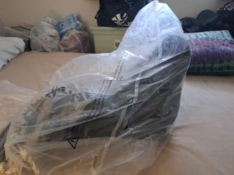 Saddlemen Step-Up Harley Softail Seat - New - $450 OBO