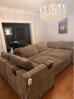 Seat (x8) Side (x10) 10 Speaker Immersive Sound + Charge System Covers: Venetian Taupe Corded Velvet
