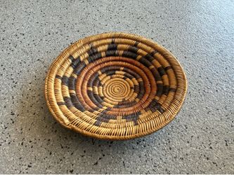 This Beautiful 15” Diameter Navajo Wedding Ceremony Basket is a stunning piece of Native American craftsmanship handmade in the United States. The coi