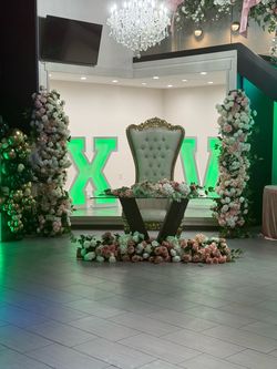 Marquee letters