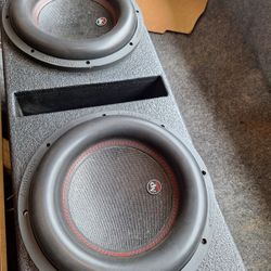 12 Inch 2300 Watts Per Sub Triple Stack Autopipe 