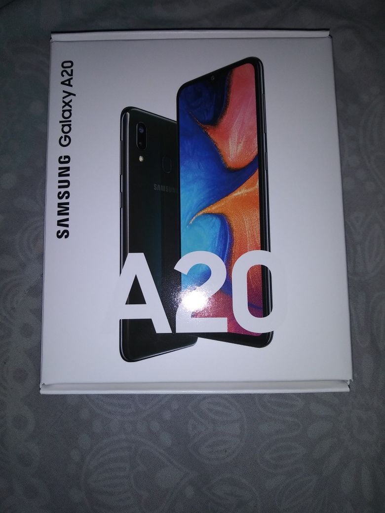 Boost Mobile Only Like new Samsung A20 32GB
