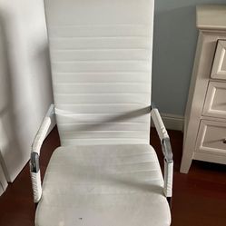 College Rolling Chair