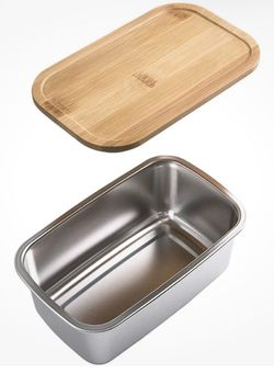 Bento box in “304” stainless steel, 1400 ml capacity, blue divider.