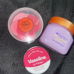 Womens beauty set of body scrub, lip balm & mini makeup sponges