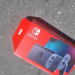 NINTENDO  SWITCH  BOX  NEW ONLY THE BOX IS ONLY THE   Box With Accesorios (2)  