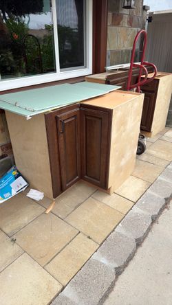 Free kitchen cabinets