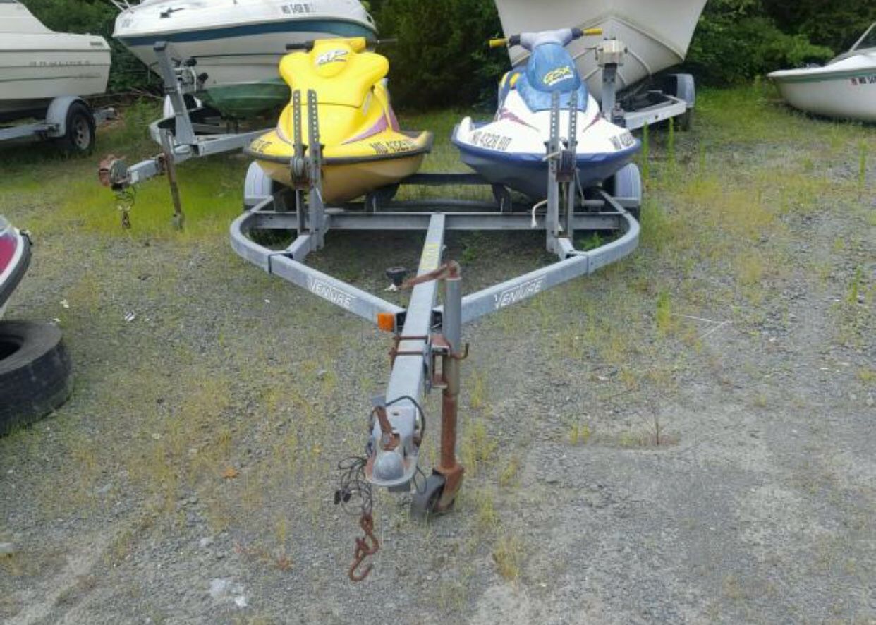 2 Jetskis & Trailer