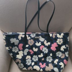 *Used, Good Condition* Kate Spade Flower Purse. Pick Up In Garland 75042