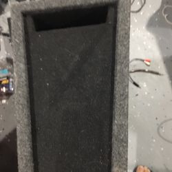 12 inches Orion  In Custom Box  800 watts 