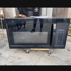Black Vissani over the range microwave