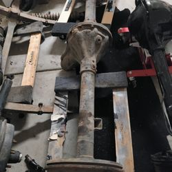 Free Dana 60 F250 Rear Axle 8x6. 5 Lugs