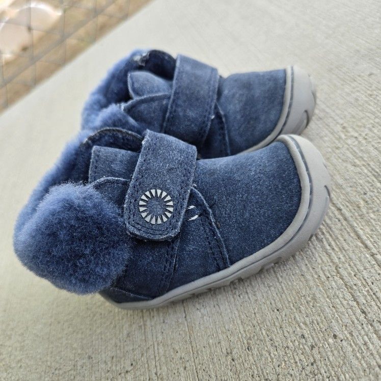 Baby Uggs Size 4