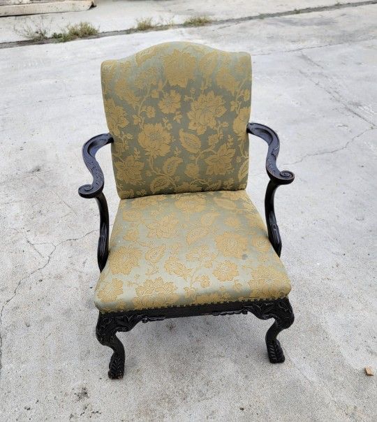 Nice Chair