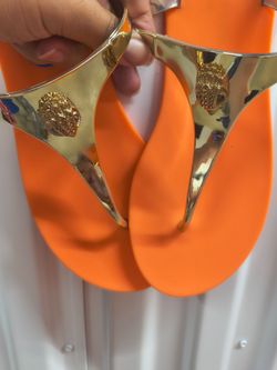 New Kurt Geiger Sandals gold on orange eagle head  Stunning Sz9