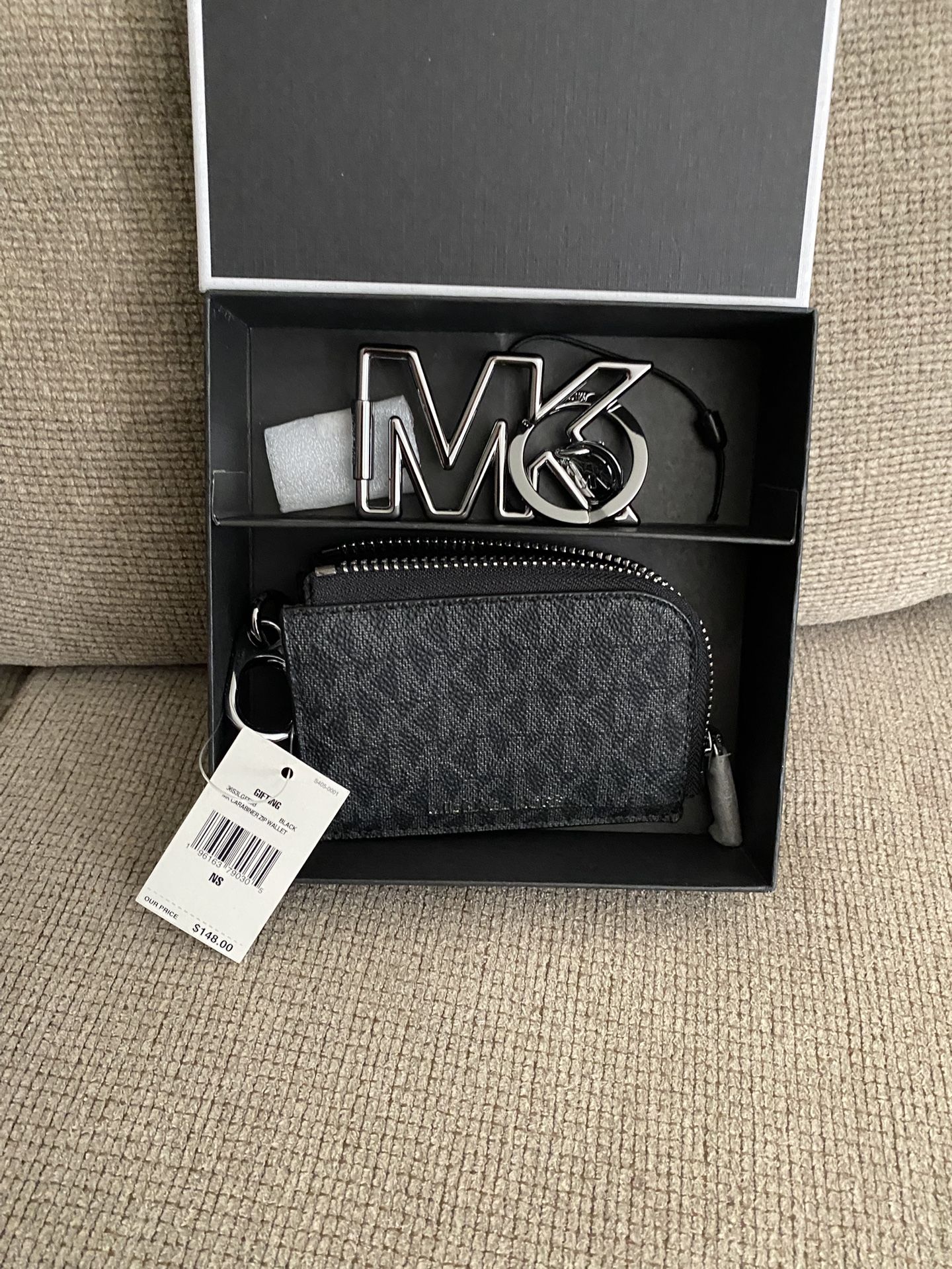 Brand New Michael Kors Wallet