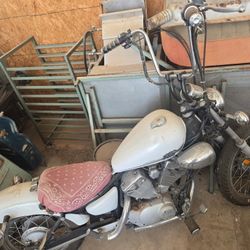 2011 Yamaha 250Vstar motorcycle