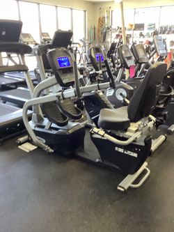 Spirit CRS800S Recumbent Stepper Cross Trainer (WITH ONLY 15 HOURS ON IT) Similar To NuStep