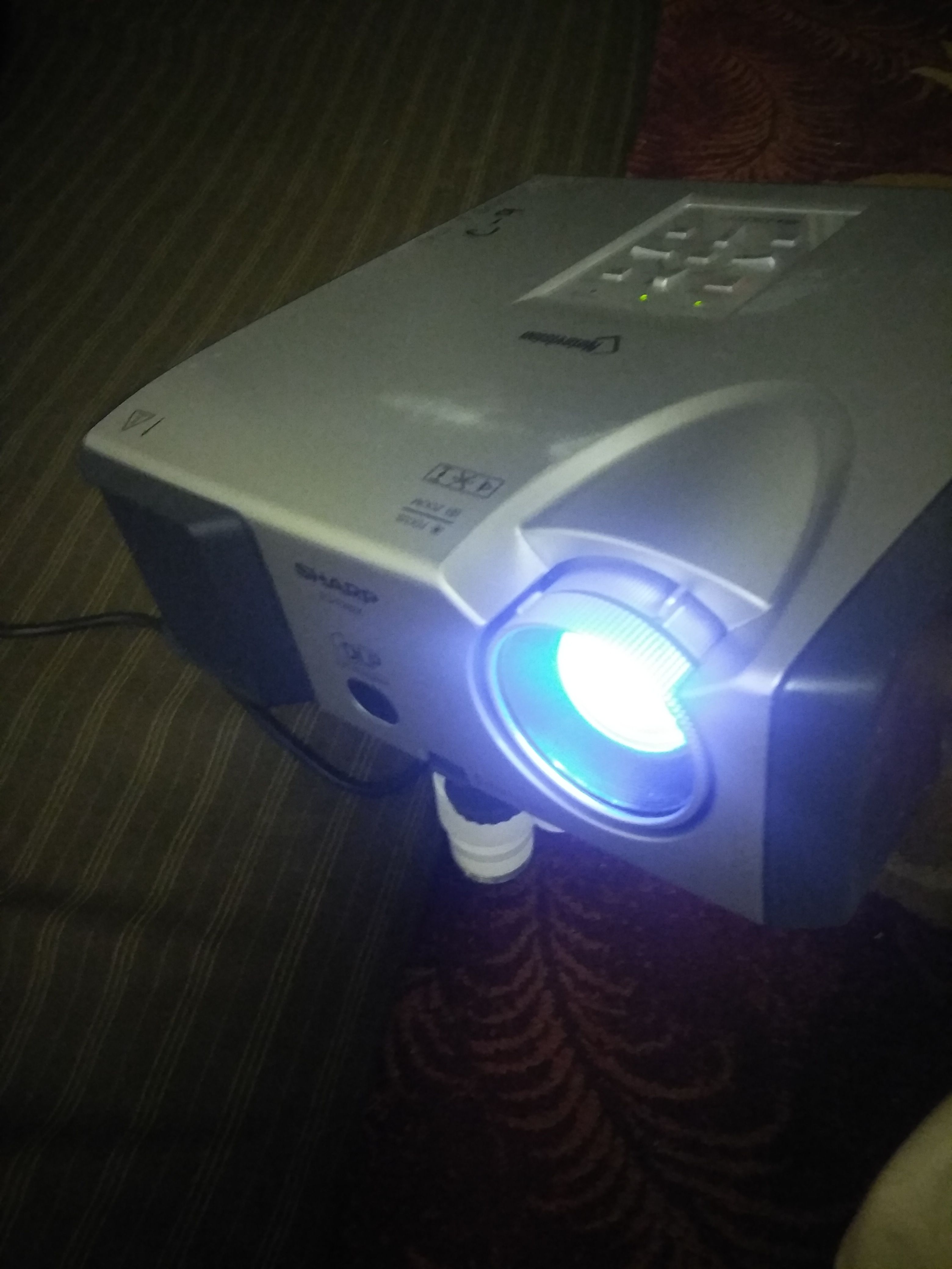Sharp pg-f262x projector