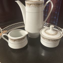 Vintage Teapot/Coffee Set