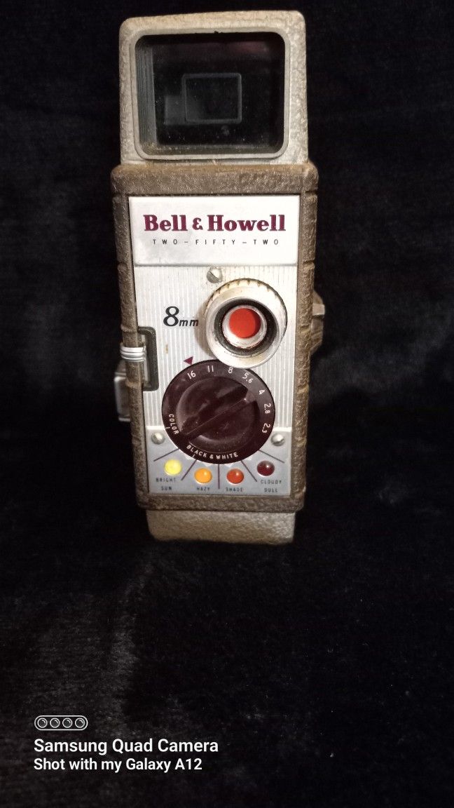 Bell And Howell Wind Up Video Camera