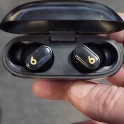 Studio Beats Buds+ 