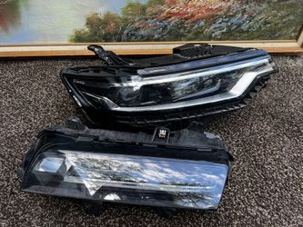 🟢2022 Cadillac XT6 OEM RH Headligth Triple Projector.And RH Fog Light