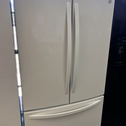 KENMORE WHITE FRENCH DOOR FRIDGE 