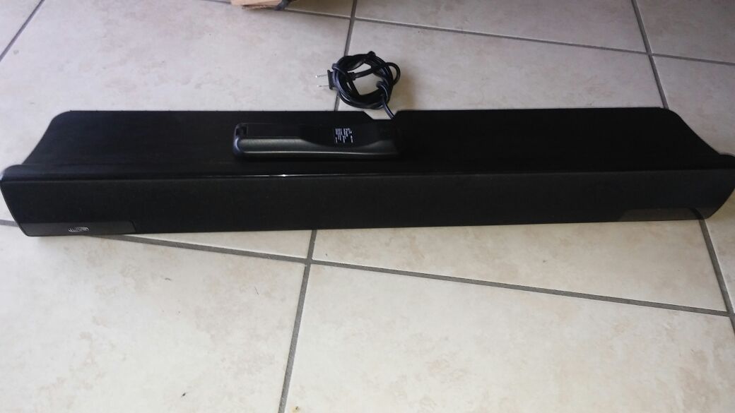 iLive ITP 180B 30" Sound Bar Speaker with iPod/iPhone Dock