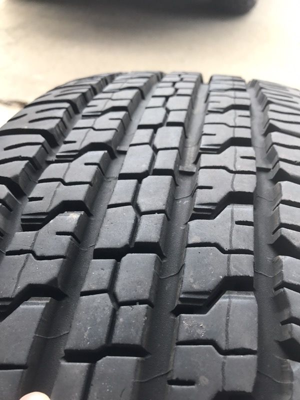 Goodyear wrangler 265/70R17 M+S