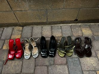 Assorted shoes