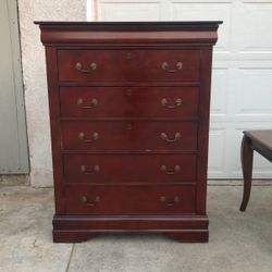 Dresser