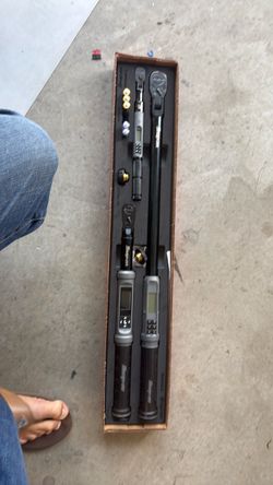 Snap on tech angle, torque wrench set
