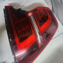 2019 Volvo S60rear Light 