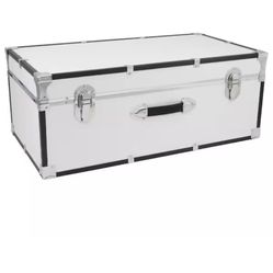 Seward Basic 32 in. x 13.25 in. x 17.75 in. Trunk, White
