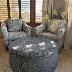 Armchairs and Ottoman Set - 3 Pieces
