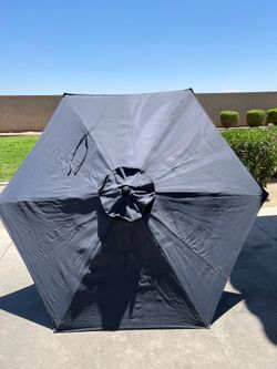 Outdoor umbrella