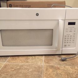 GE Microwave Oven (over the range) - See Notes