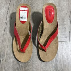 Women’s Slippers - Size 10