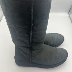 Ugg Boots Size 6 W Newer Condition 