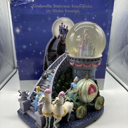 Disney Store CINDERELLA DREAM OF THE BALL Musical Light Up Double Snow Globe
