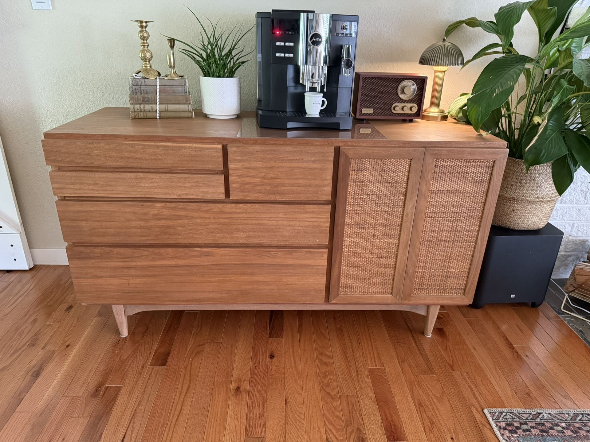 Vintage Mid-Century Modern Buffet Table/Sideboard