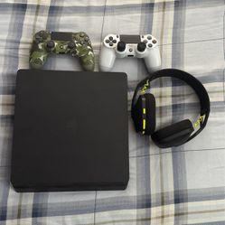 Ps4 slim 