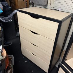 1 dresser and 2 night stands 1 kitchen table/1 coffee table and 1 queen size bed frame in blk all matching  
